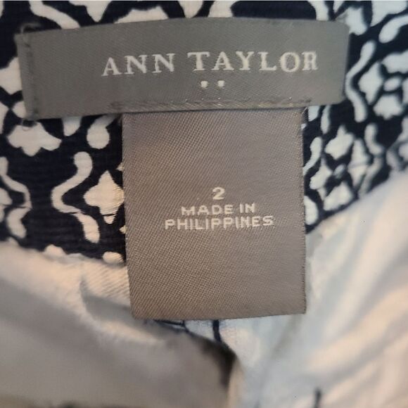 Ann Taylor Navy Geometric Patterend Skirt - Picture 6 of 7